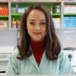 Meet your Posher, Júlia